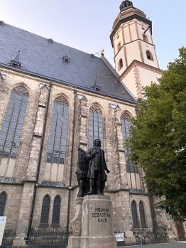 Thomaskirche mit Bachdenkmal